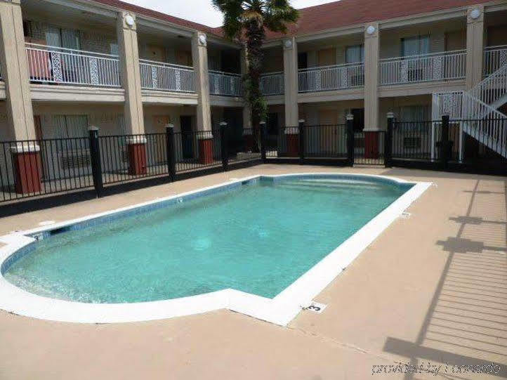 Americas Best Value Inn Clute Dış mekan fotoğraf