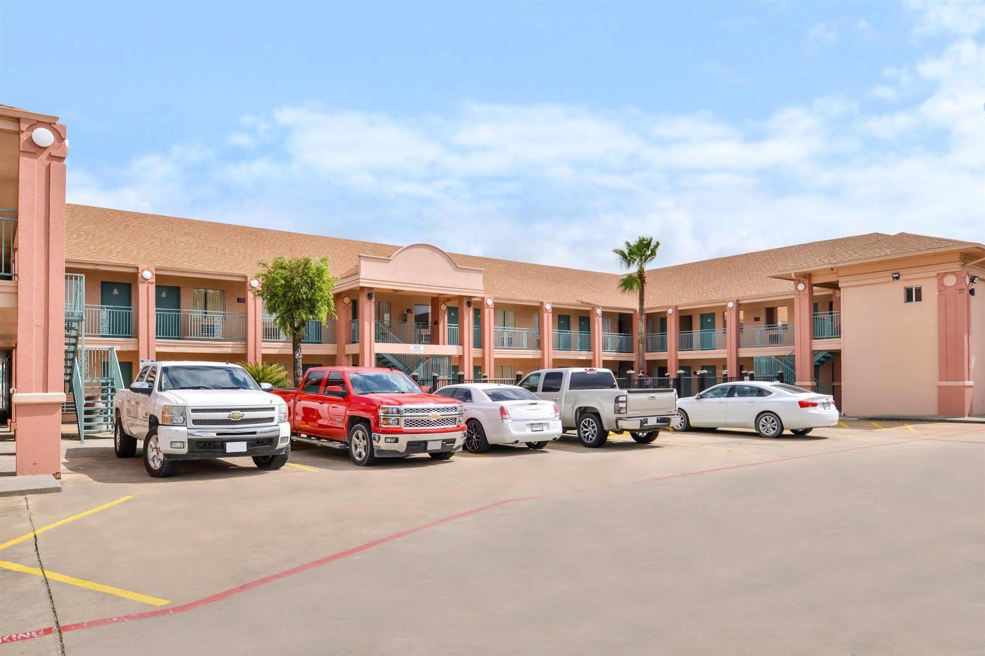 Americas Best Value Inn Clute Dış mekan fotoğraf
